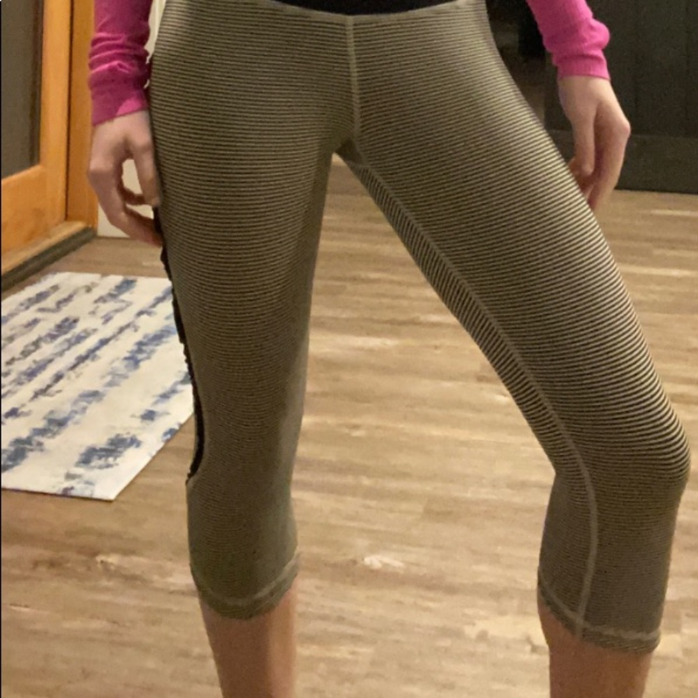 LULULEMON Capris⭐️⭐️